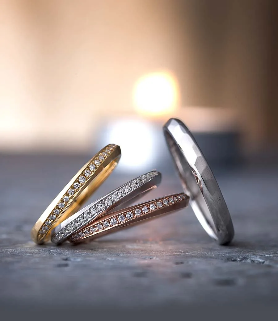 Flügel — Neu Spur wedding & engagement rings